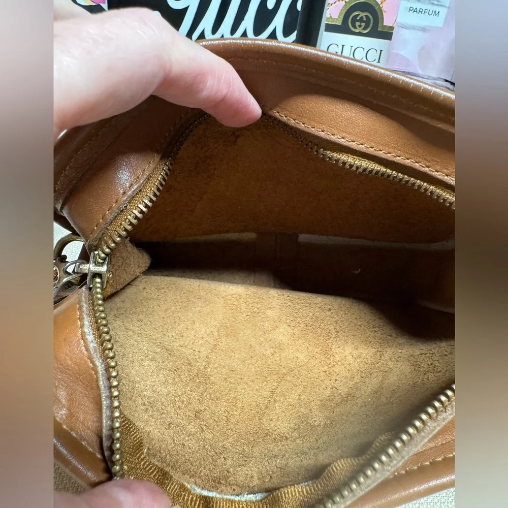 GUC Coach Brown Leather Cosmetic Bag with Crossbody Chain - Picture 13 of 13